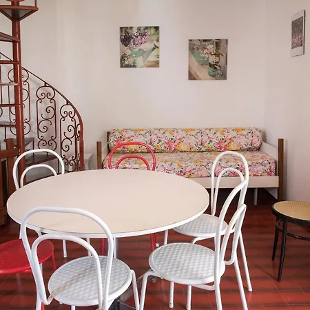 M104 - Marcelli, Con Giardino A 100 Mt Dal Mare Marcelli