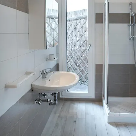 M104 - Marcelli, Con Giardino A 100 Mt Dal Mare * Marcelli